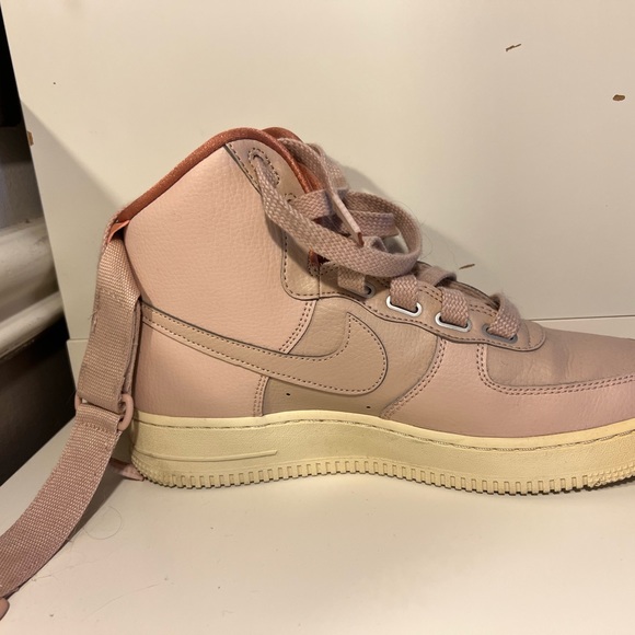 Limited edition womens Nike Air Force 1s - Picture 3 of 4